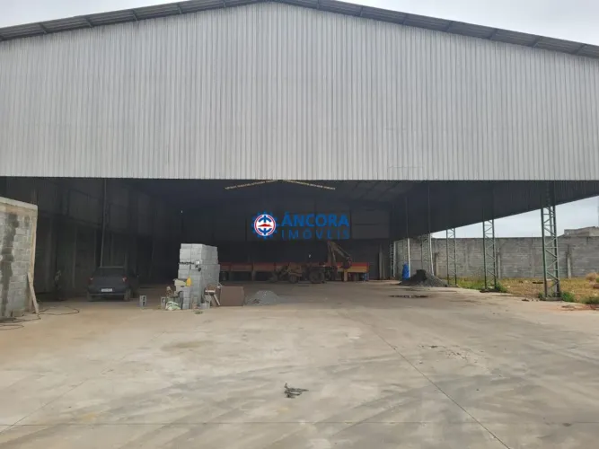 Galpão Comercial 1.000m² Itaquaquecetuba