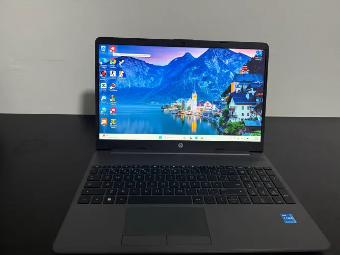 Notebook Hp 256Gr I3 13?Geração