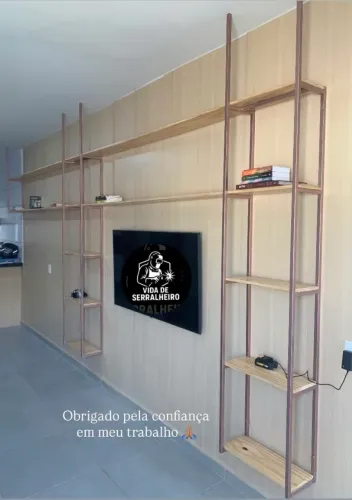 Painel/Rack Estilo Industrial Sob Medida - R$ 1.400 (Negociável)