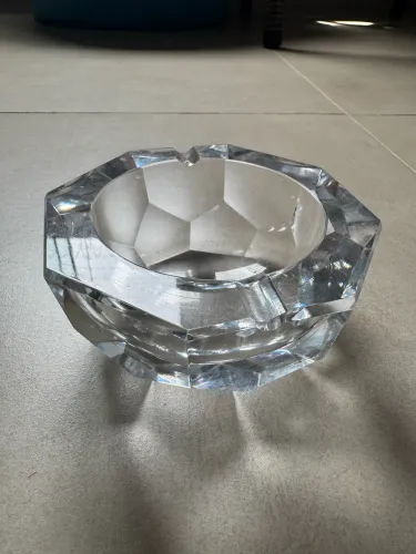 Vendo Cinzeiro de Cristal