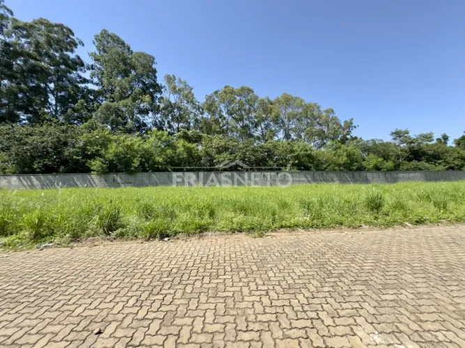 Venda de Terreno em Condomínio no Bairro Agua Branca