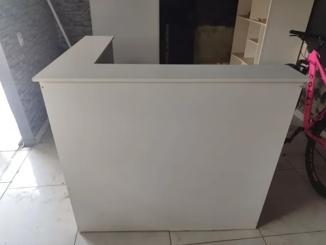 Vendo esse balcão de atendimento em perfeitas condições não faço entrega