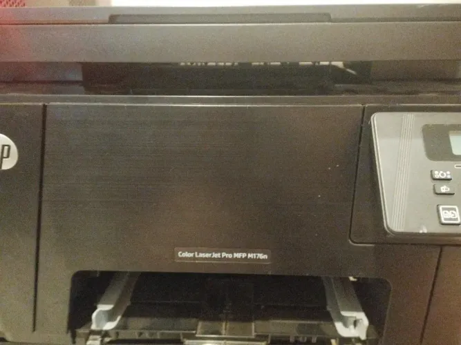 Vendo impressora multifuncional HP Color LaserJet Pro MFP M176n.