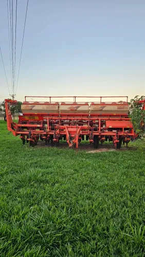 Plantadeira KUHN PDM PG1200. 
