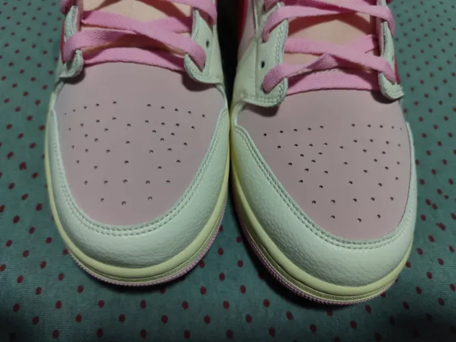 Travis Scott x Air Jordan 1 Low OG SP Sail Tropical Pink