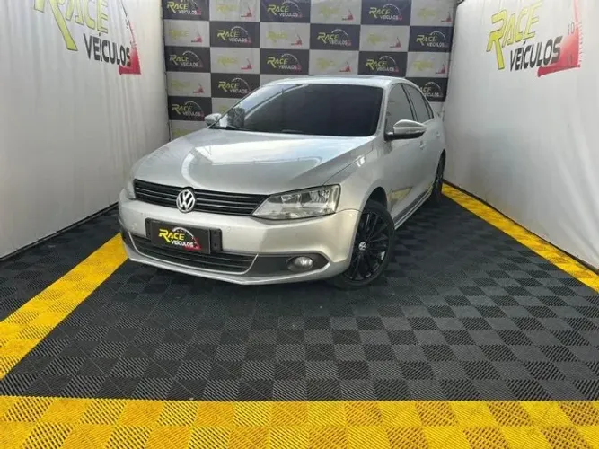 Volkswagen Jetta Highline 2.0 TSI 16V 4P Tiptronic 2011