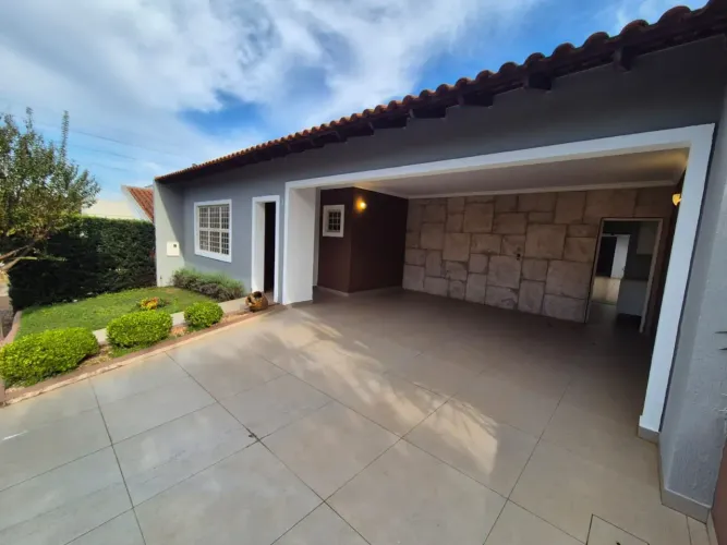 EXCLUSIVIDADE VILLAGE PINHEIROS - R$ 1.200.000 - Casa à venda, 04 Quartos (1 Suíte), 176m²