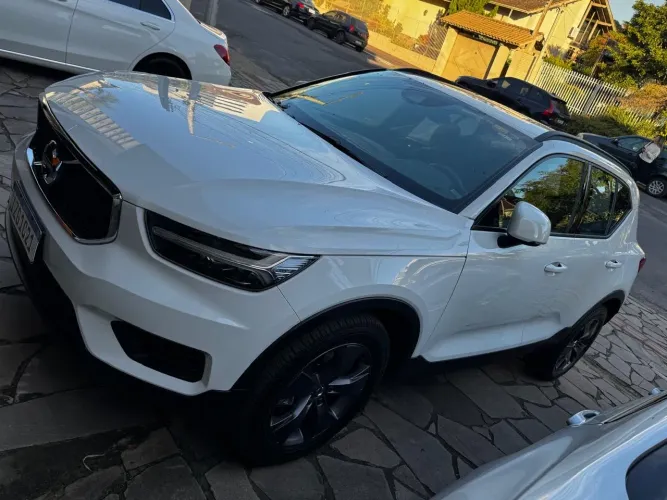 Volvo XC40 T-4 2.0 190cv FWD 2019