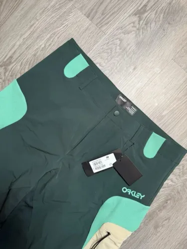 Bermuda Oakley maven MTB "Hunter Green"