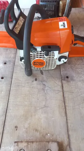 Vende-se motosserra. Ms250 stihl semi novo