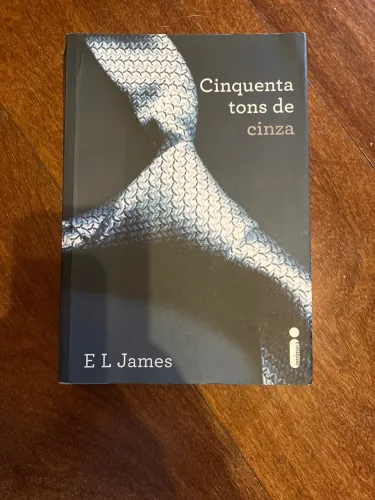 Livro Cinquenta Tons de Cinza