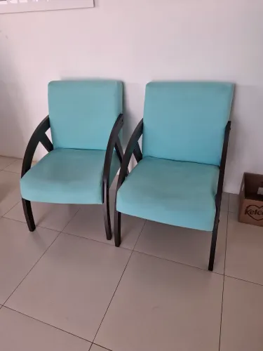 Poltronas Estofadas Azul Turquesa com Braços - Avulsa ou Conjunto