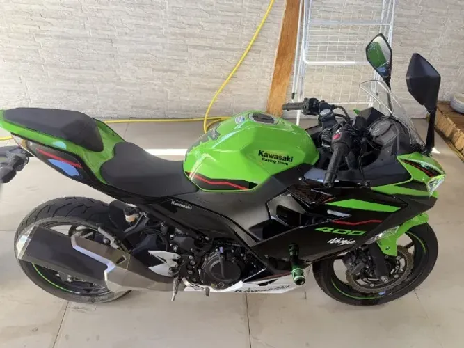 Kawasaki Ninja 400 2022 - apenas 5.267 km