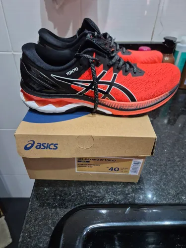 Tênis Asics para corrida