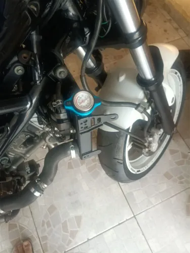 Vendo ou troco Suzuki Gladius 
