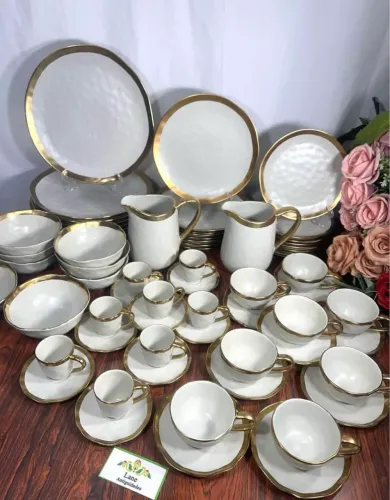 Belíssimo Aparelho De Jantar Porcelana Tânia Bulhões