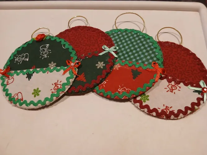Porta-recado tema Natal feito em CD e tecido com argola (para pendurar)