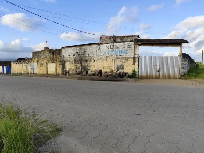 Vendo terreno escriturado , murado em área industrial