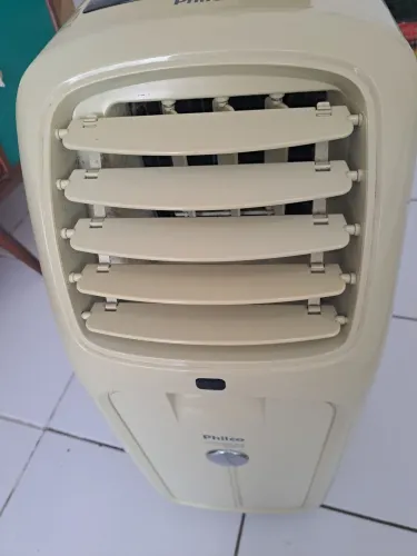 Ar- Condicionado Portátil Philco com Rodinhas.
