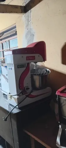Máquinas industrial semi nova usado poucas vezes