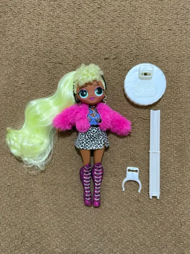 Lol Surprise OMG Boneca Lady Diva Primeiro Linha