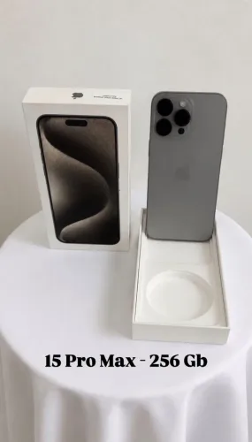 iPhone 15 Pro Max - 256 (Saúde da bateria: 85%)