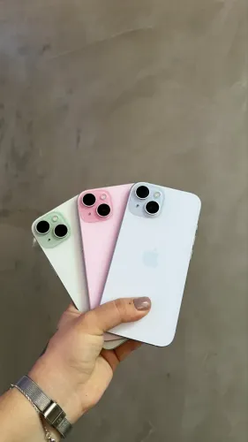 iPhone 15 128GB 