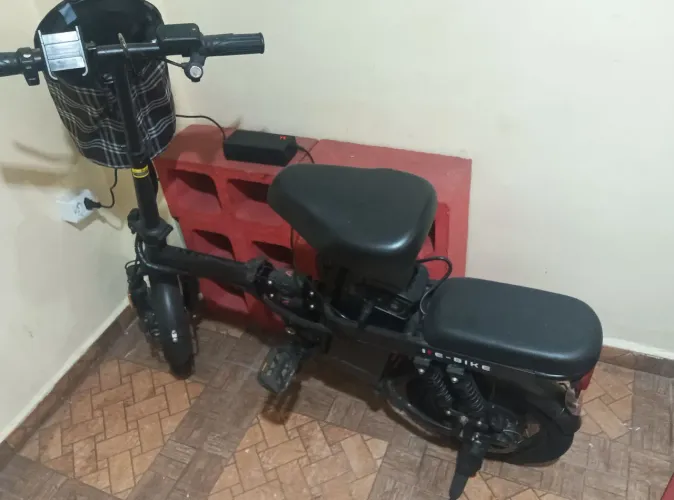 Bicicleta eletrônica semi nova pouco utilizado