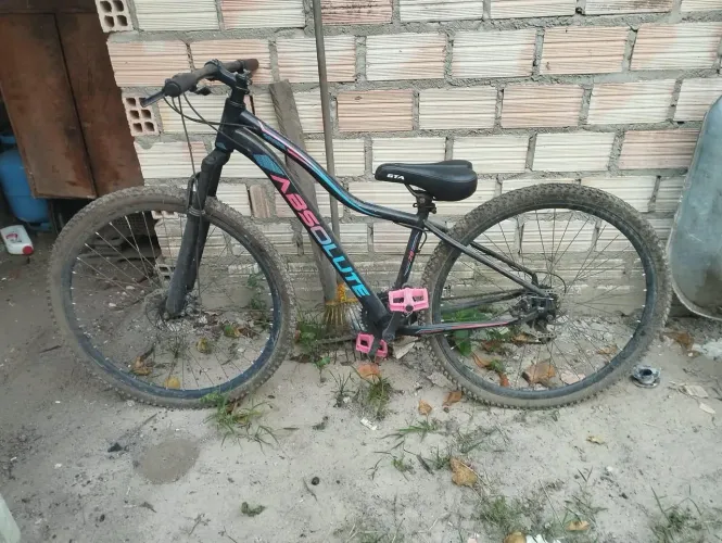 Vendo bicicleta aro 29 usada pouquíssimas vezes