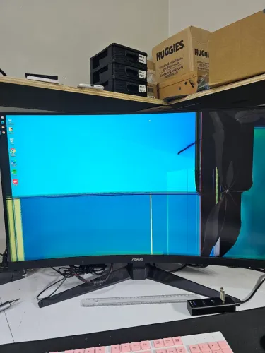 Monitor Asus 32" 165Hz Curvo VG32VQ1B - Trincado