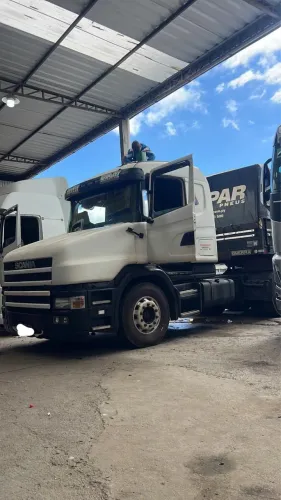 Scania 124 engatada