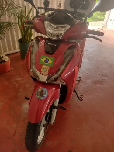 Moto Sh150 super conservado