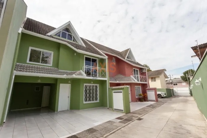 Sobrado 3 Quartos à Venda no Condomínio Residencial Josette | Água Verde Curitiba