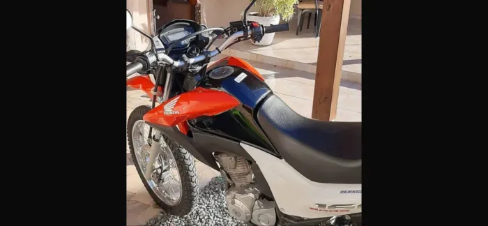 Moto em estado de nova