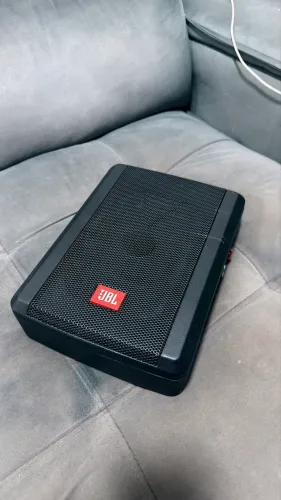 Subwoofer JBL slim