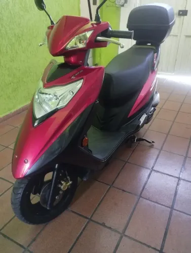 Suzuki lindy 125 (novinha)