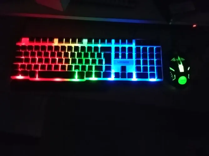 Kit teclado + mouse gamer para PC
