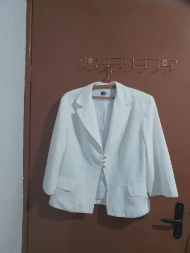 Blazer feminino alfaiataria manga 3/4