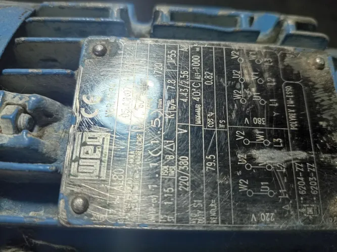 Motor trifásico
