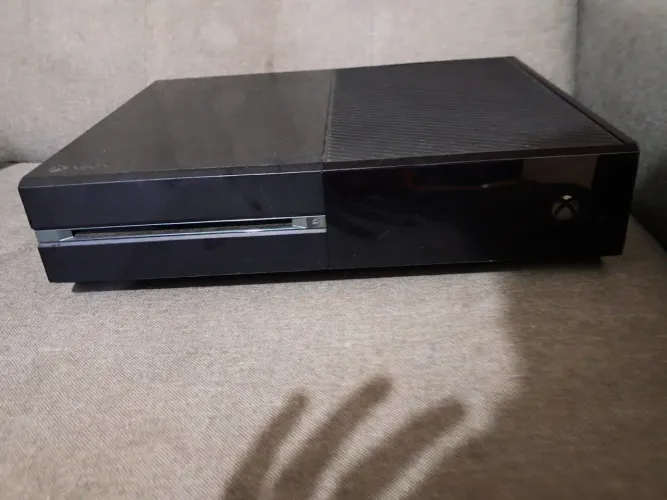 Xbox One FAT 500Gb + 1 Controle