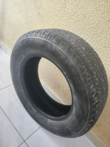 Pneu 215/65/16