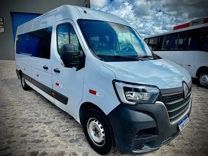 Renault Master Minibus Exec 2024