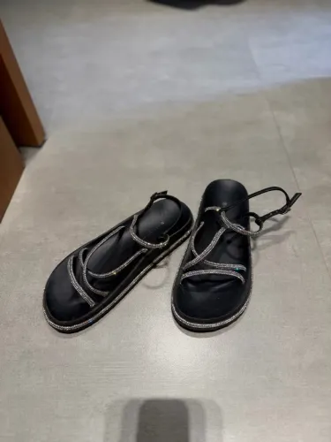 Vendo sandália Mariany Arruda