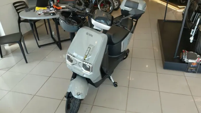 Scooter Elétrica Universe Pro