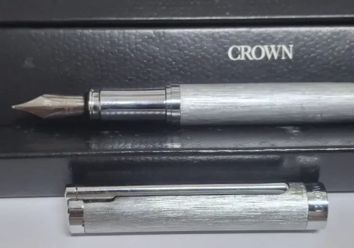Caneta Tinteiro Crown Aço Escovado anos 80/90 - Nova, na Caixa