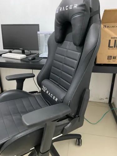 CADEIRA GAMER E ESCRITÓRIO XT RACER PLATINUM W PRETA COURO PREMIUM LEGÍTIMO SEMINOVA