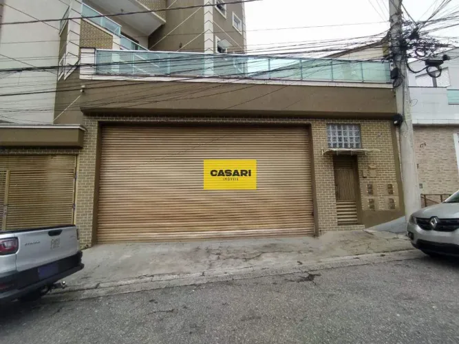Salão com 230m por 4.700,00 ao mês. Ferrazópolis - São Bernardo do Campo-S.P