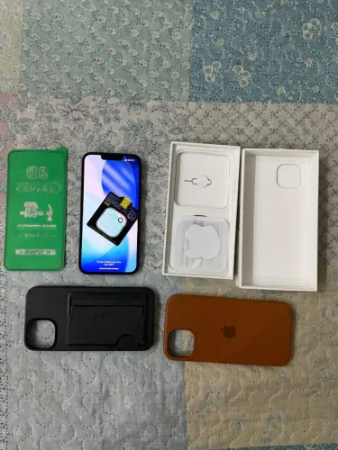 IPHONE 13