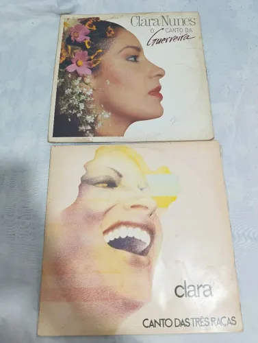 2 Discos Vinil Clara Nunes - O canto da Guerreira R$ 30,00 ; Canto das três raças R$ 60,00