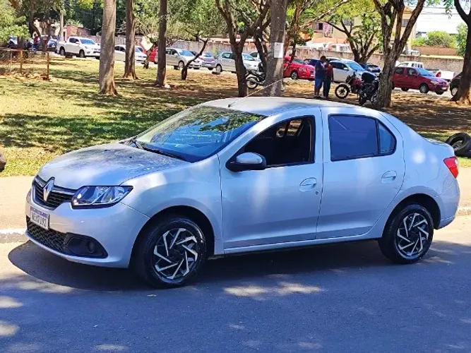 Renault Logan Authentique Hi-flex 1.0 16V 4P 2014